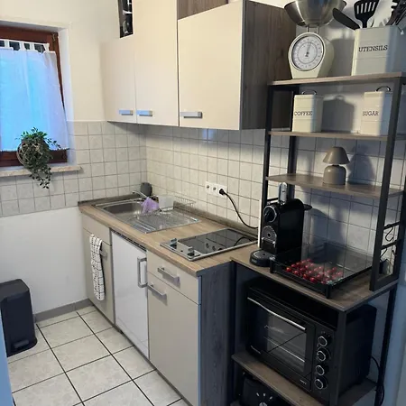 C&v 2 Personen 1 Wlan Smarttv Boxspringbett Appartement Kaiserslautern