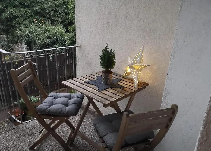 C&v 2 Personen 1 Wlan Smarttv Boxspringbett Appartement *