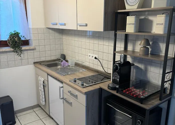 C&v 2 Personen 1 Wlan Smarttv Boxspringbett Appartement Kaiserslautern